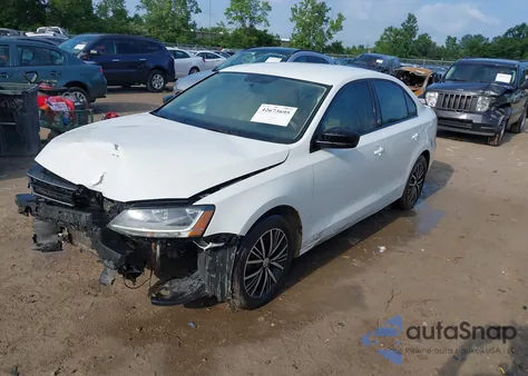 2018 Volkswagen Jetta 1.4T Se/1.4T Wolfsburg Edition from USA, damaged, VIN 3VWB67AJ0JM223691